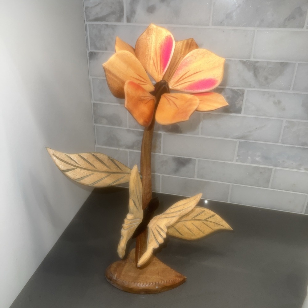 NEW-Nassau Handmade Wood Carved Flower Sculpture Leaf Pattern Brown